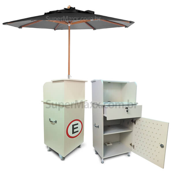 Balcão com guardasol para portaria